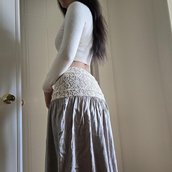 Cream Crop Cashmere Top - Picture 5 of 5